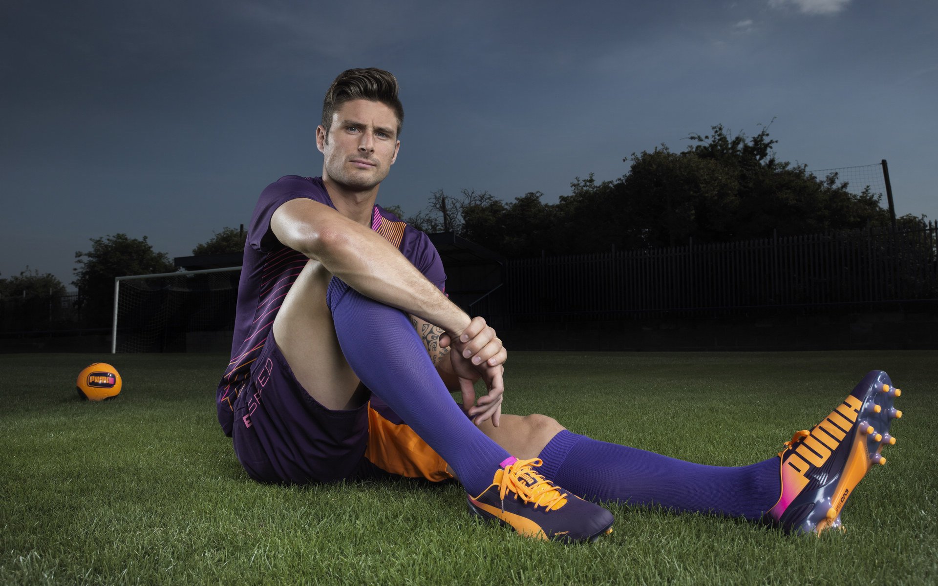 球队是否通过区域站位压缩中前场有效进攻空间